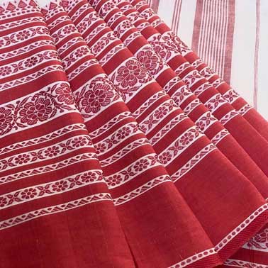CrazyLooms-Begampuri-Vintage red on white stone